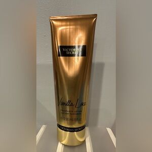 Victoria's Secret Gold Vanilla Lace Lotion